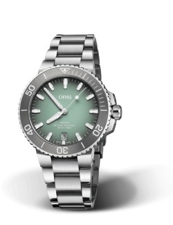 Oris Aquis Date 01 733 7732 4137-07 8 21 05Peb