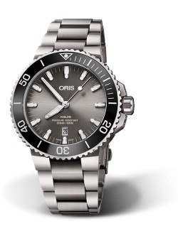Oris Aquis Titanium Date 01 733 7730 7153-07 8 24 15Peb