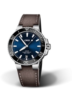 Oris Aquis Date 01 733 7732 4135-07 5 21 10Fc 39.5mm