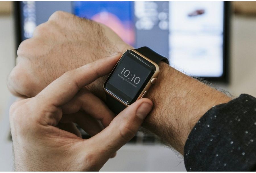 Zegarek tradycyjny kontra Smartwatch