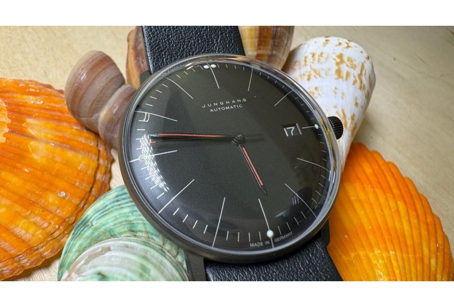 Junghans Max Bill Automatic Bauhaus - stonowany i klasyczny